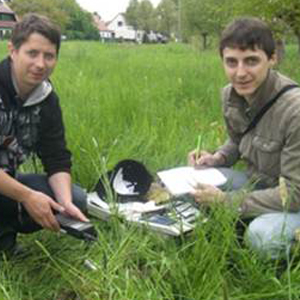 Dieses Bild hat ein leeres Alt-Attribut. Der Dateiname ist bildung-sidebar1.jpg